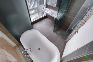 Duta Villa, Presint 14