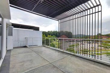 Duta Villa, Presint 14