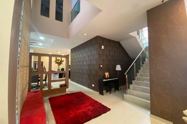 Desa Palma, Nasa City