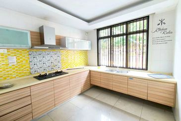 Jalan Perjiranan 11/18