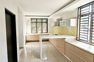 Jalan Perjiranan 11/18