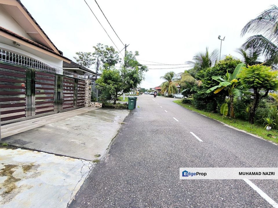 TMN DESA JAYA RUMAH SETINGKAT 4 BILIK (FULLY FURNISHED RENOVATED), Johor, Johor Bahru