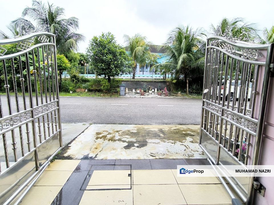 TMN DESA JAYA RUMAH SETINGKAT 4 BILIK (FULLY FURNISHED RENOVATED), Johor, Johor Bahru