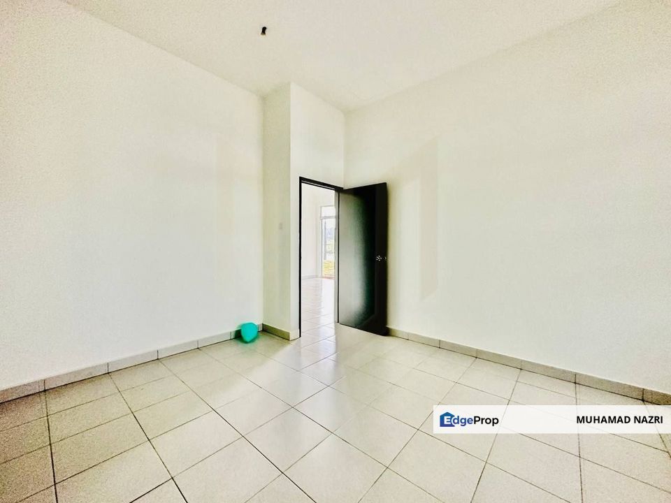 KOTA TINGGI - SINGLE STOREY SEMI-D | BAWAH RM400K | KHAS PENJAWAT AWAM | EXTRA LAND, Johor, Kota Tinggi