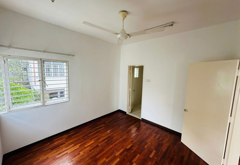 Semi D Kota Emerald Rawang Amberley 