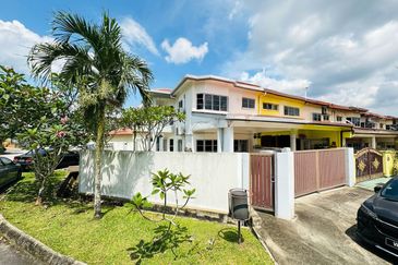 Taman Sri Hijau ( New Green Park )