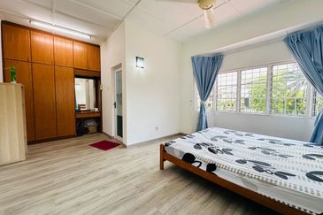 Taman Sri Hijau ( New Green Park )