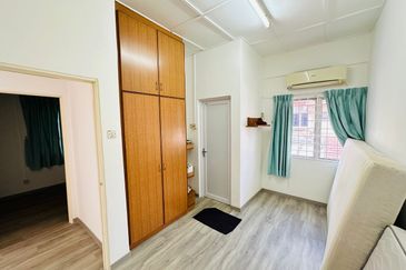 Taman Sri Hijau ( New Green Park )