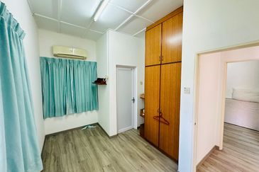 Taman Sri Hijau ( New Green Park )