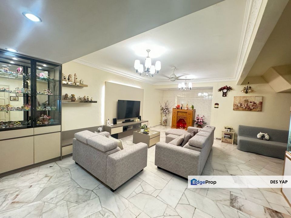 Rawang Perdana 2 RP11 Freehold 22x70sf ( Renovated ) [Move IN], Selangor, Rawang