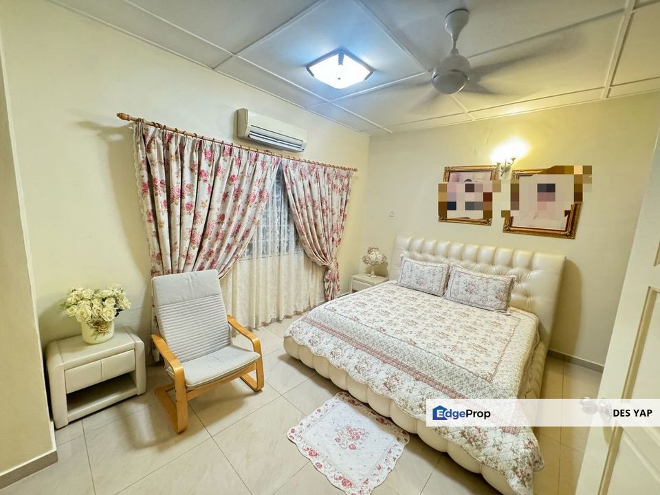Rawang Perdana 2 RP11 Freehold 22x70sf ( Renovated ) [Move IN], Selangor, Rawang
