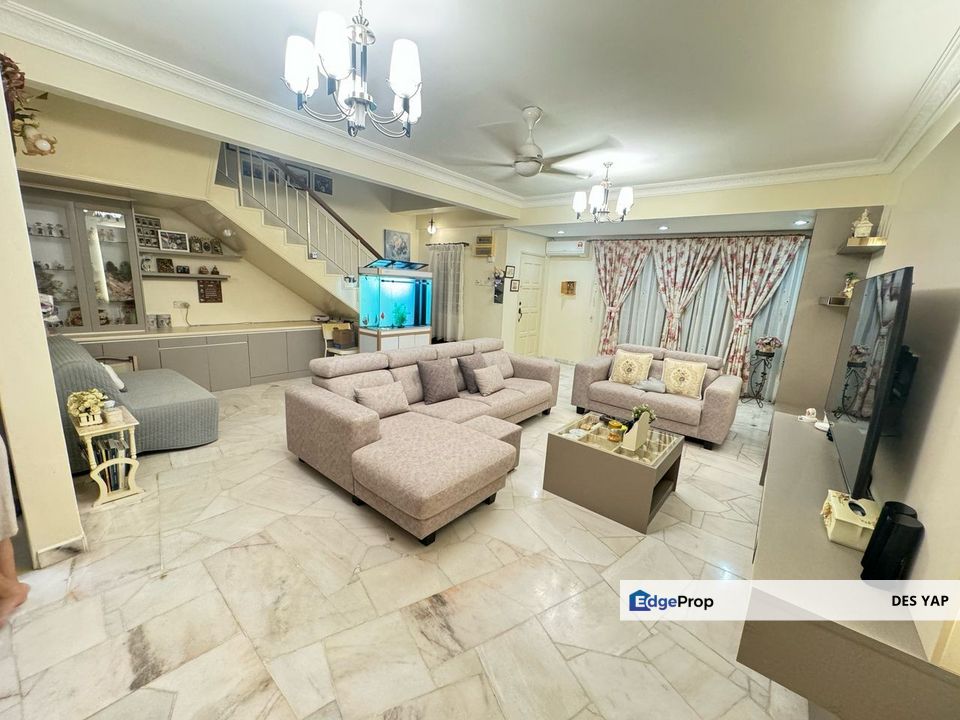 Rawang Perdana 2 RP11 Freehold 22x70sf ( Renovated ) [Move IN], Selangor, Rawang