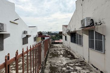 Taman Sri Hijau ( New Green Park )