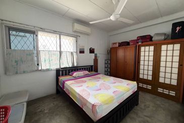 Taman Sri Hijau ( New Green Park )