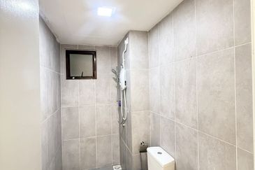 Avia Plus Apartment, Bandar Country Homes