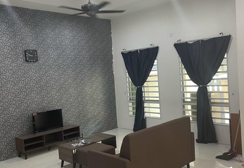 MEDAN LAPANGAN SURIA