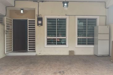 MEDAN LAPANGAN SURIA