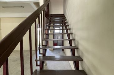 DOUBLE STOREY INTER-TMN BERSATU