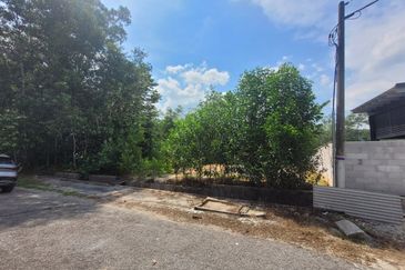 TAMAN PUNCAK JELAPANG MAJU