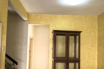 Jalan Spektrum U16 @ Taman Bukit Subang