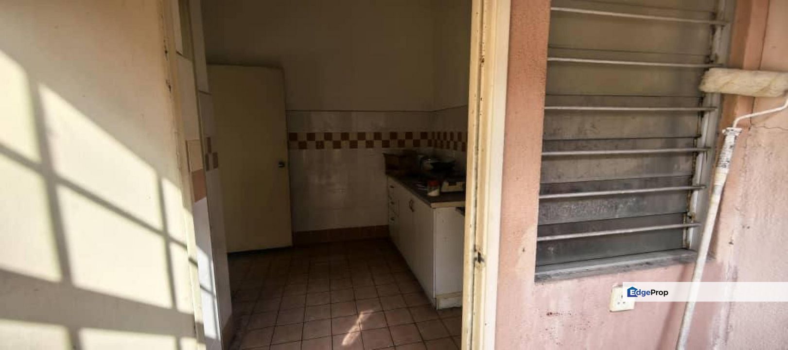 Double Storey Terrace House Taman Bukit Subang, Section U16, Shah Alam, Selangor, Shah Alam
