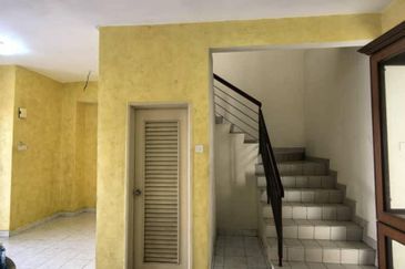 Jalan Spektrum U16 @ Taman Bukit Subang