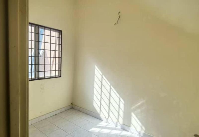 Jalan Spektrum U16 @ Taman Bukit Subang