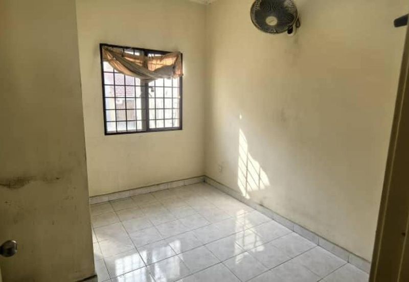 Jalan Spektrum U16 @ Taman Bukit Subang