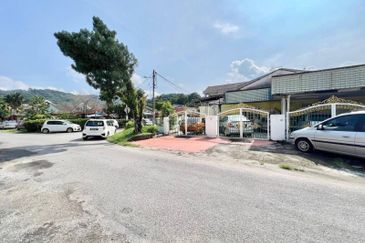 Taman Pinggiran Batu Caves