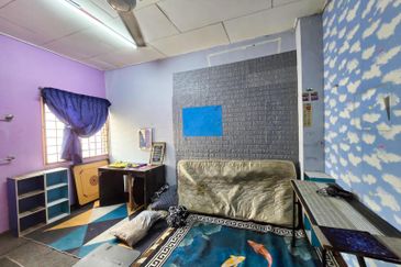 DEPAN SURAU Double Storey Terrace Taman Puncak Utama Kajang