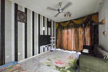 DEPAN SURAU Double Storey Terrace Taman Puncak Utama Kajang