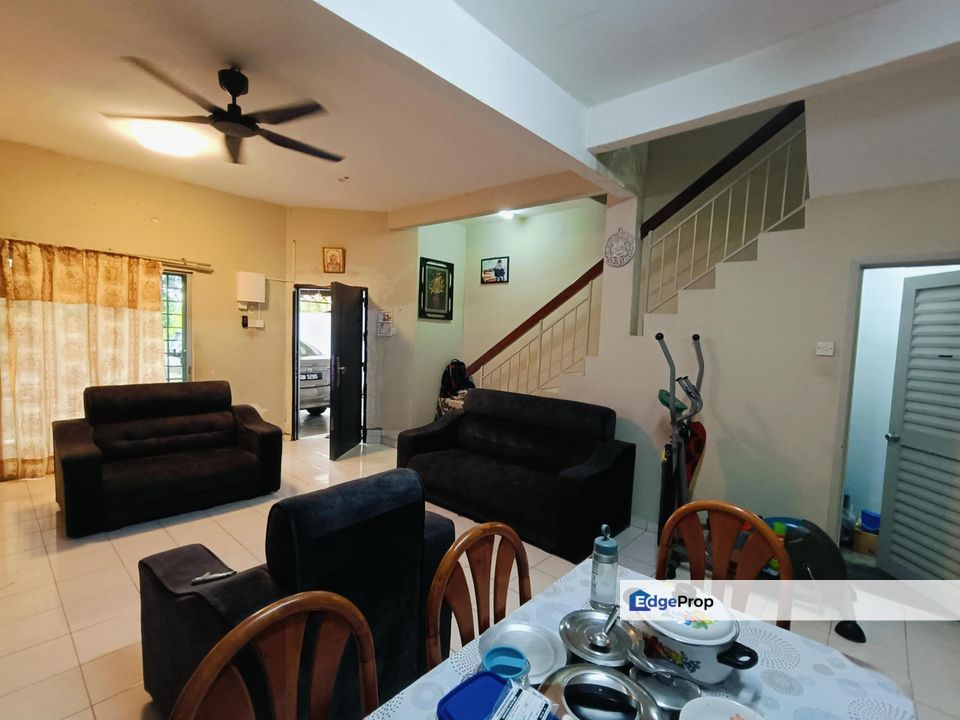 DOUBLE STOREY JALAN PENDING BANDAR PUTERI UNFURNISHED UNIT, Selangor, Klang