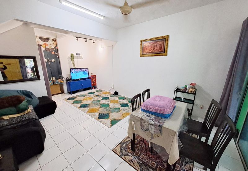 Taman Dahlia, Sepang