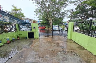 Taman Dahlia, Sepang