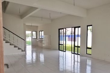 Dahlia @ Serene Heights