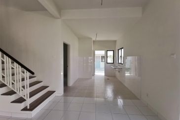 Dahlia @ Serene Heights