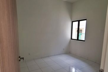 Dahlia @ Serene Heights