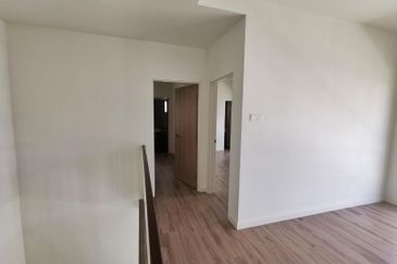 Dahlia @ Serene Heights