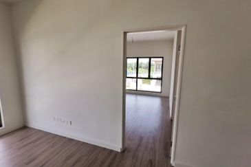 Dahlia @ Serene Heights