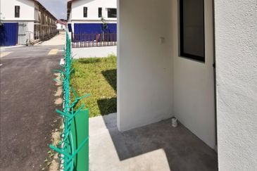 Dahlia @ Serene Heights