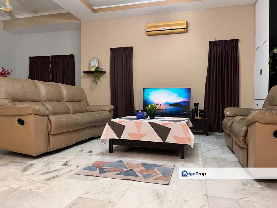 Below Market & Easy Access Freehold Semi-D at Strategic Of Pekan Dengkil, Selangor, Dengkil