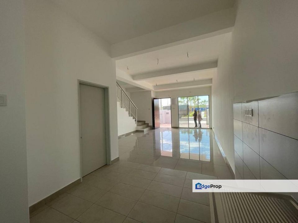 Facing Open Double Storey Taman Saujana KLIA, Selangor, Sepang