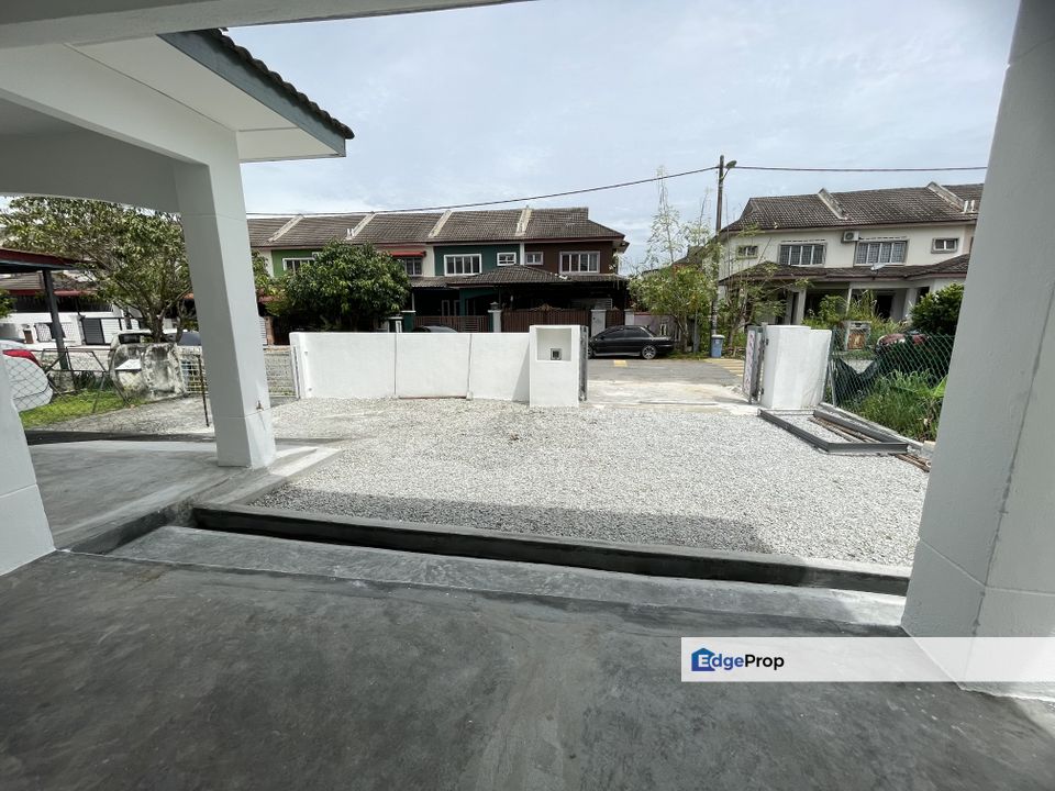 Fully Renovated End Lot Double Storey Bandar Seri Ehsan Banting, Selangor, Banting