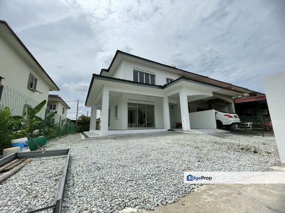 Fully Renovated End Lot Double Storey Bandar Seri Ehsan Banting, Selangor, Banting