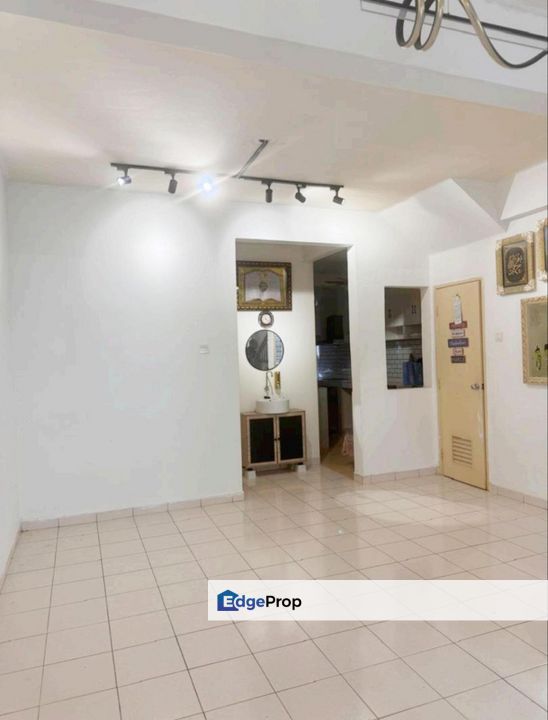 BELOW MARKET VALUER BANK & RENOVATED Double Storey Terrace DPALMA Taman Bandar Senawang, Negeri Sembilan, Seremban