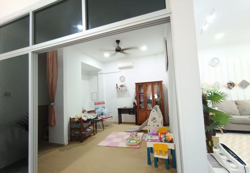 RENOVATED DOUBLE STOREY SEMI D (WHITE HOUSE) - AU2 KERAMAT