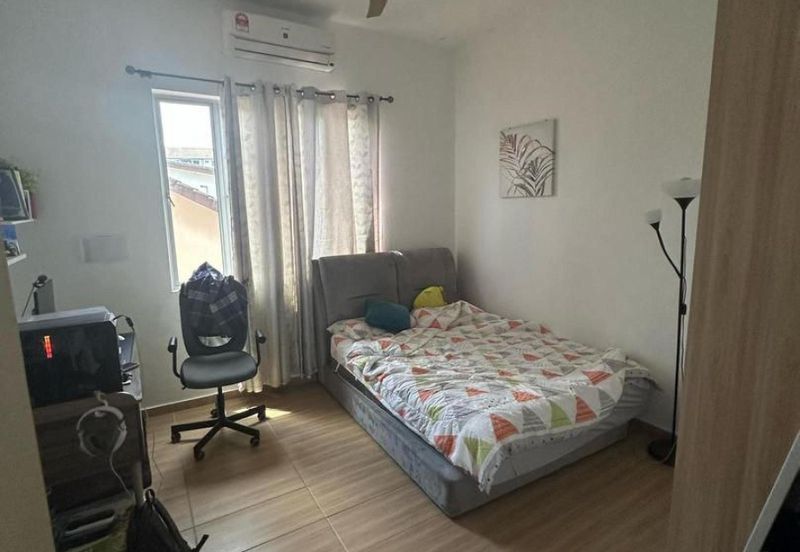 RENOVATED DOUBLE STOREY SEMI D (WHITE HOUSE) - AU2 KERAMAT