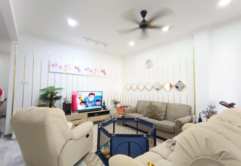 RENOVATED DOUBLE STOREY SEMI D (WHITE HOUSE) - AU2 KERAMAT