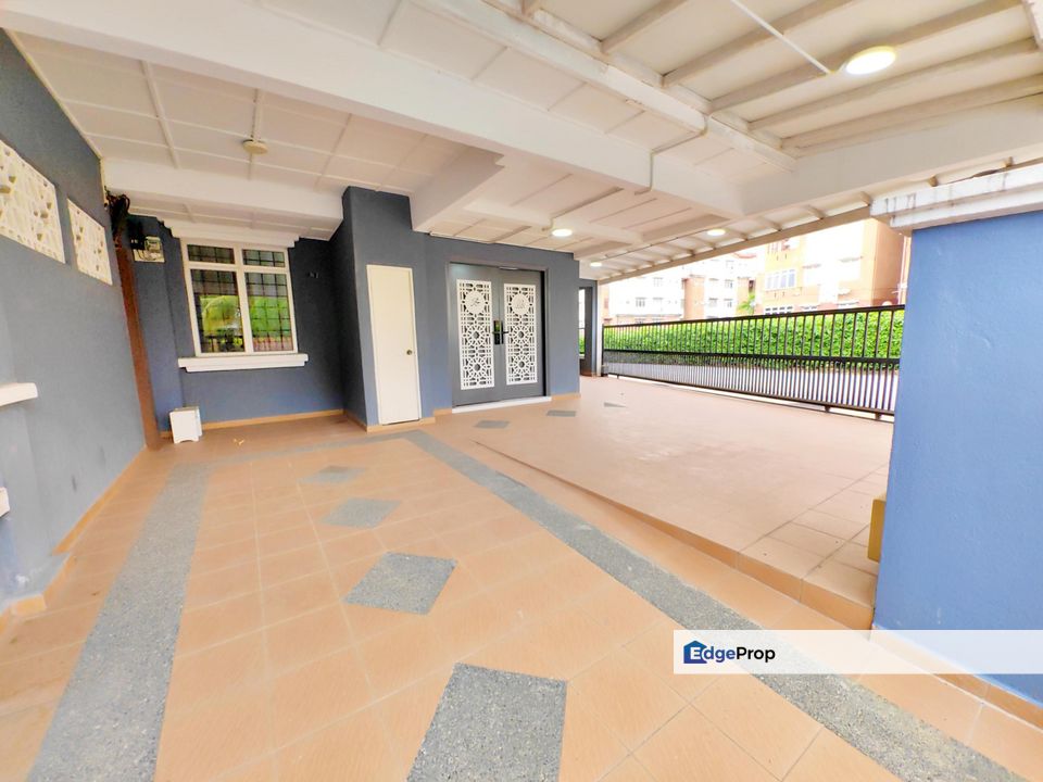 END LOT 2 Storey Terrace Bandar Seri Putra Bangi EXTENDED & RENOVATED, Selangor, Bangi