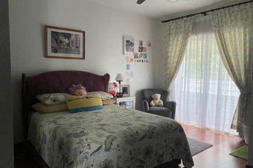 MYDiva, Perdana Lakeview East